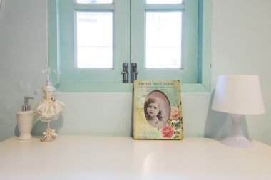 vintage yatak beyaz tuvalet Masası