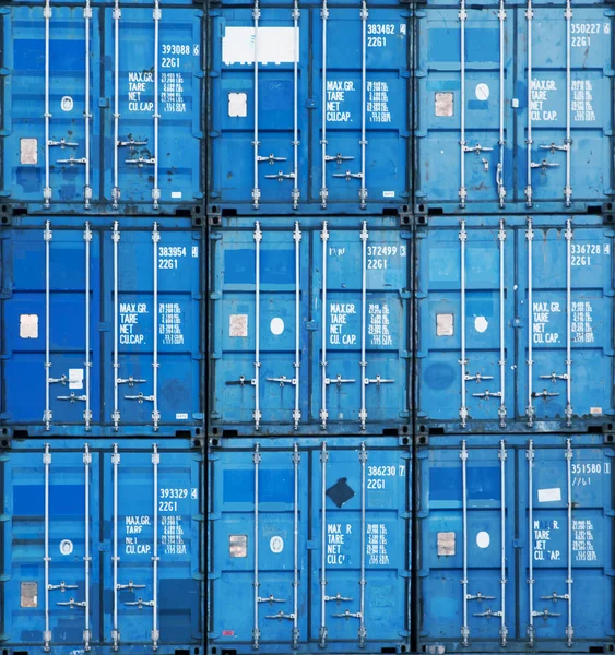Stos kontenerów w dokach — Zdjęcie stockowe