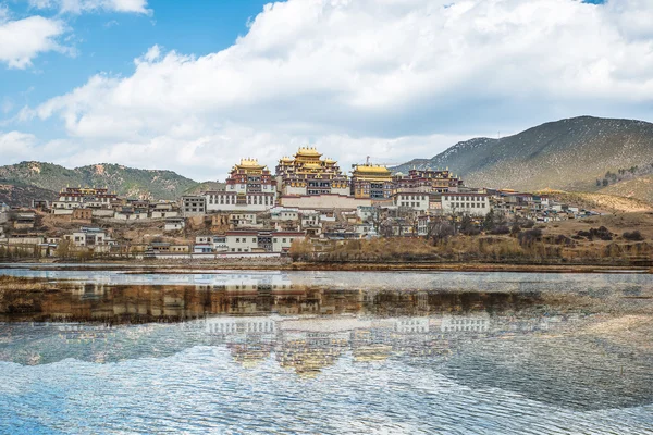 Songzanlin - Tibetan Monastery in Shangrila, Yunnan, China — Stock Photo, Image