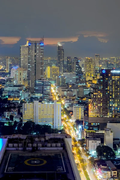 Bangkok stadsutsikt natt med fin himmel — Stockfoto