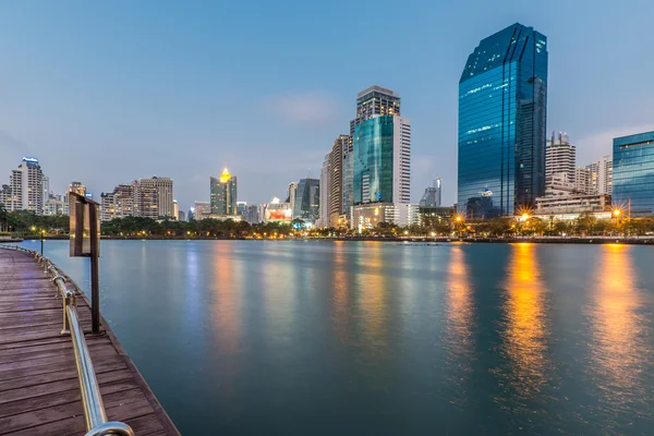 Commercial building in Bangkok twilight — Stock Photo, Image