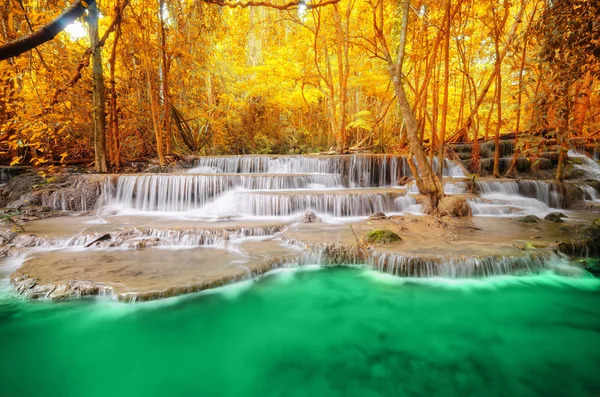 Deep forest Waterfall in Kanchanaburi — Stock Photo, Image