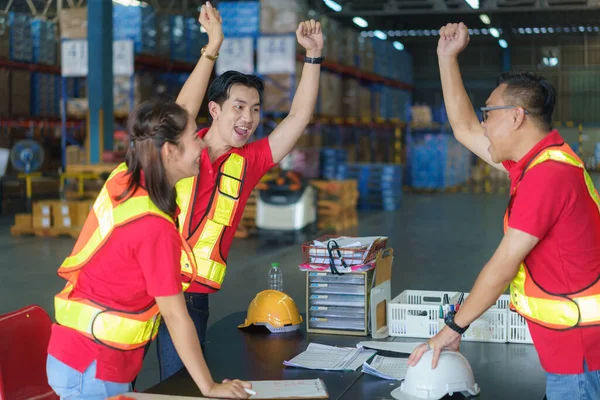 Unity Teamwork Concept Asian Worker Team Standing Together Raise Hand — Stockfoto