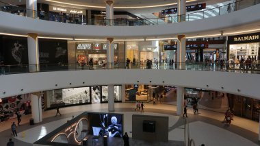 Dubai, Birleşik Arap Emirlikleri, 19 Ekim 2021: Dubai, Birleşik Arap Emirlikleri 'ndeki dünyanın en büyük alışveriş merkezi.