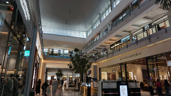 ドバイ アラブ首長国連邦 2021年10月19日 ドバイ アラブ首長国連邦で世界最大のショッピングモール — ストック写真