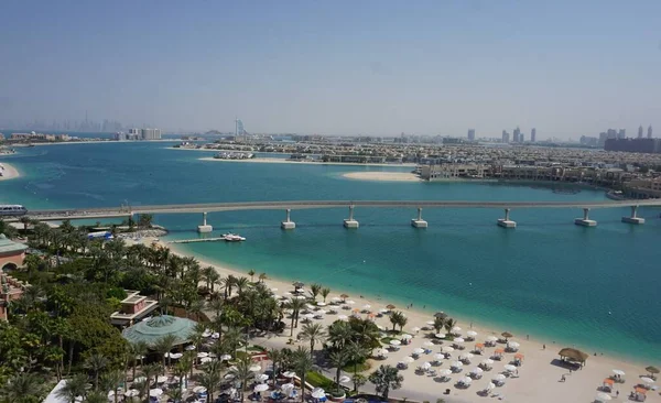 Dubai, Birleşik Arap Emirlikleri, 18 Ekim 2021: Dubai 'nin panoramik manzarası, Birleşik Arap Emirlikleri.
