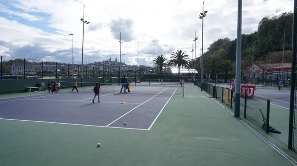 2021年11月6日 西班牙巴斯克地区Guipzcoa的Donosti San Sebastian 圣塞巴斯蒂安网球俱乐部球场的网球课程 — 图库照片