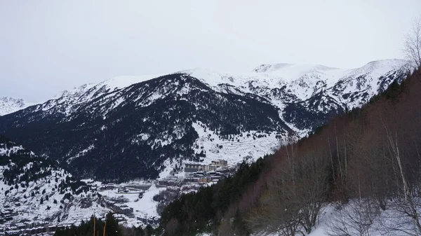 Andorra Daki Grandvalira Dağlarının Kayak Yamaçlarının Karlı Manzarası — Stok fotoğraf