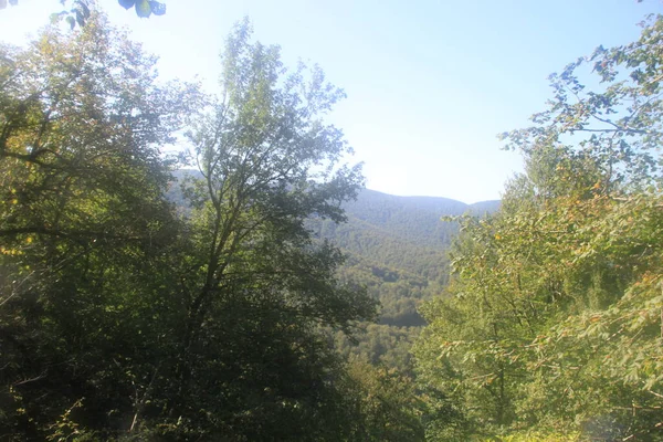 バスク地方ラレオ近郊のアダラ山脈の風景 — ストック写真