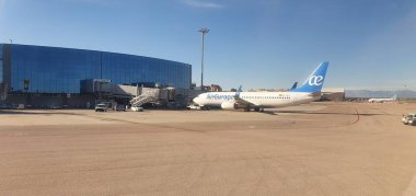 Madrid, İspanya, 17 Kasım 2021: Madrid havaalanı 17 Kasım 2021: Air Europa uçakları