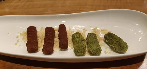 Trufe Ceai Verde Trufe Ciocolată Sake Într Restaurant Japonez — Fotografie, imagine de stoc