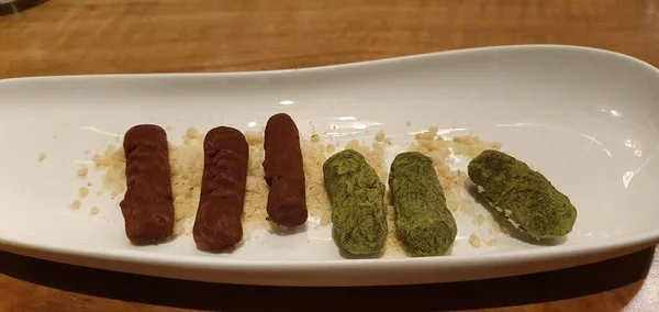 Truffes Thé Vert Chocolat Saké Dans Restaurant Japonais — Photo