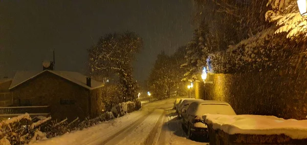 Chutes Neige Dans Ville Ordino Andorre Dans Nuit Décembre 2021 — Photo