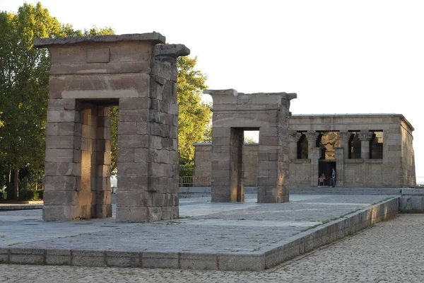 西班牙马德里 2020年8月17日 德布德神庙 Temple Debod 是公元前2世纪的一座埃及神庙 安装在西班牙广场附近的Parque Del Cuartel Montaa — 图库照片