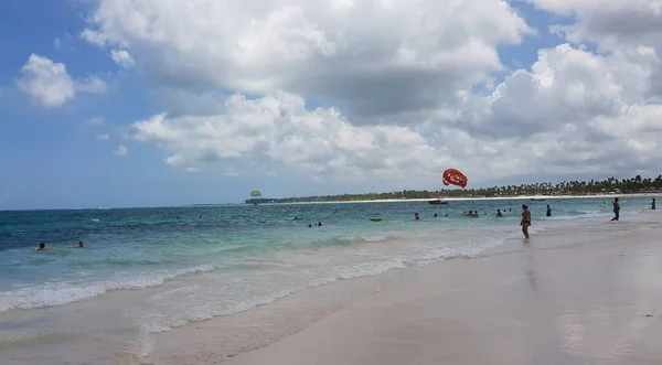해변의 도미니카 공화국의 플라야 바바로 카리브해의 — 스톡 사진