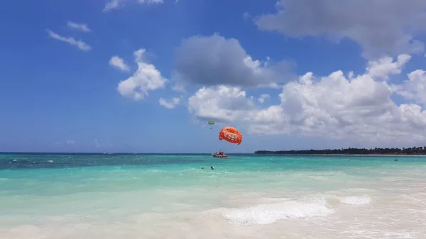 해변의 도미니카 공화국의 플라야 바바로 카리브해의 — 스톡 사진