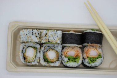 Beyaz backgraund üzerinde shusi fotoğrafı