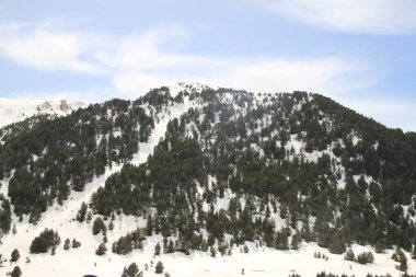 Andorra 'dan GrandValira kayağı. Pireneler dağları