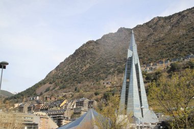 Andorra la Vella 'daki Caldea Spa' nın modern binası