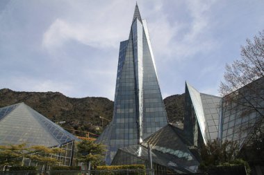 Andorra la Vella 'daki Caldea Spa' nın modern binası