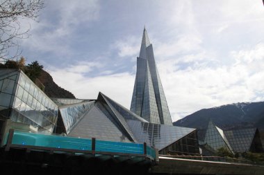Andorra la Vella 'daki Caldea Spa' nın modern binası