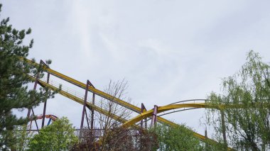 Madrid 'deki bir eğlence parkının görüntüleri