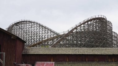 Madrid 'deki bir eğlence parkının görüntüleri