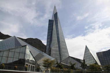 11 Nisan 2022: Escaldes, Andorra 'da Caldea Termal Spa.