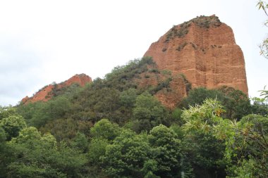 İspanya 'da Camino de Santiago' ya giden Las Medulas Leon Yolu