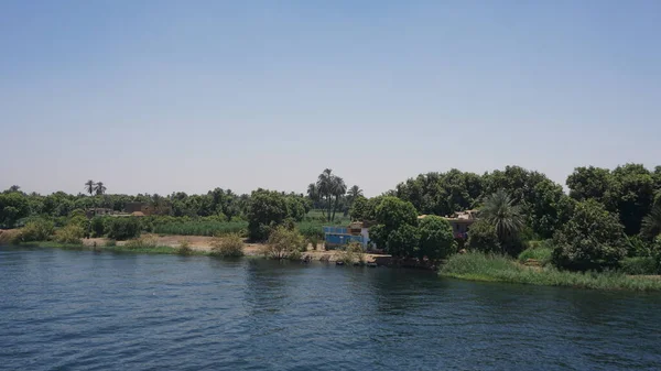 Mısır Daki Nil Nehri Kıyısının Manzarası — Stok fotoğraf