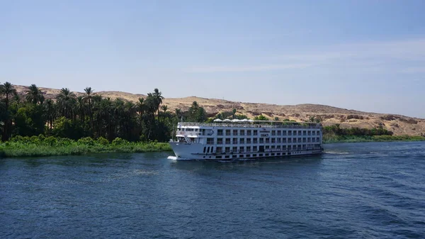 Edfu Ägypten Juli 2022 Flusskreuzfahrtschiff Auf Dem Nil — Stockfoto