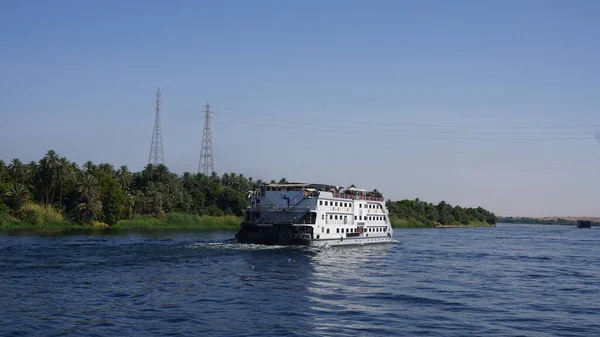 Edfu Egypte Juli 2022 Riviercruiseschip Nijl — Stockfoto