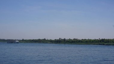 Mısır 'daki Nil Nehri kıyılarının manzarası