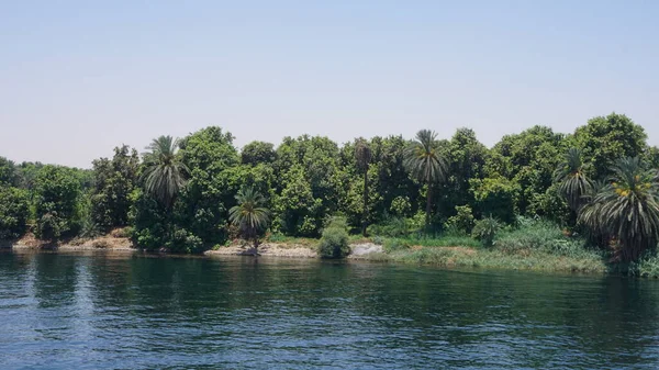 Mısır Daki Nil Nehri Kıyılarının Manzarası — Stok fotoğraf