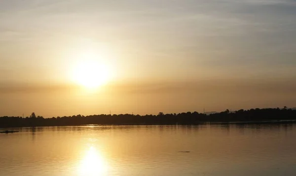 Günbatımı Mısır Nil Nehri Üzerinde — Stok fotoğraf