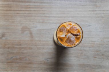 Kahve dükkanının arka plan retro tarzının üst görüntüsü