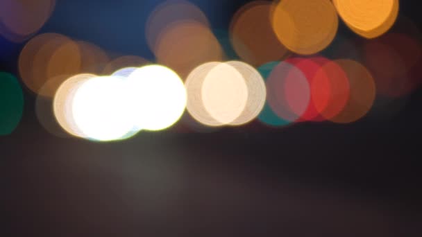 Abstrato desfocado noite tráfego cidade luzes bokeh fundo, carro luzes cidade vida noturna conceito, loop sem costura — Vídeo de Stock