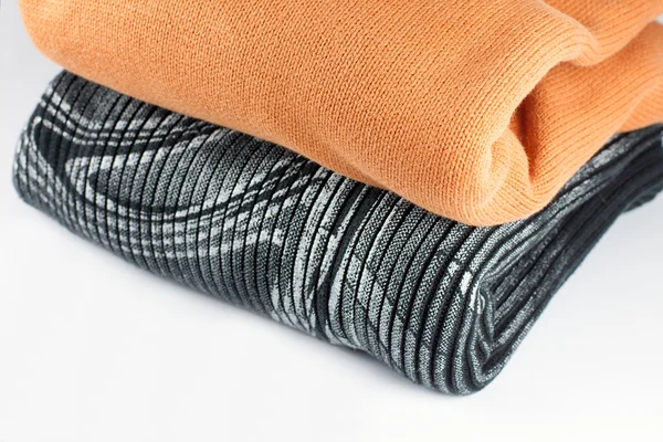 turuncu ve siyah kazak