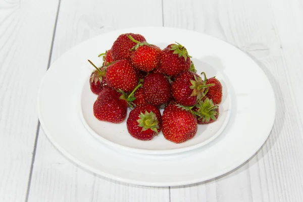 Strawberry in white plate — Stock Photo, Image