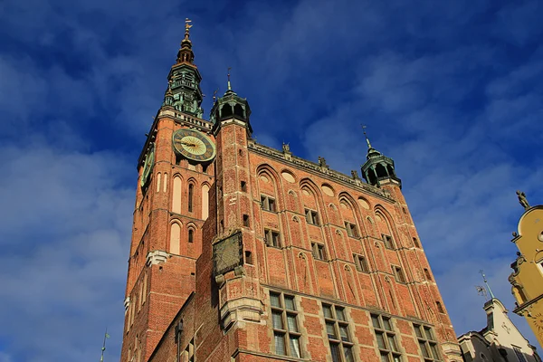 Katedrali ile saat — Stok fotoğraf