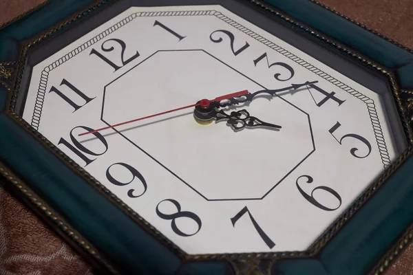 Relógio Relógio Parede Com Mostrador Clássico Algarismos Romanos — Fotografia de Stock