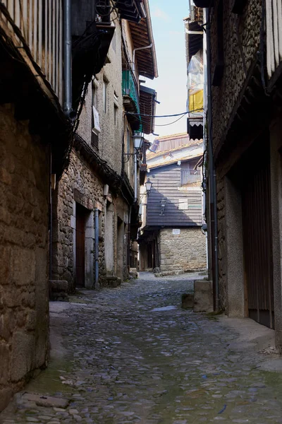 La Alberca (İspanya), 3 Mayıs 2022. Tipik evler. Bu Salamanca kasabası İspanya 'da ulusal çıkarların kültürel varlığı olarak kabul edilen ilk kasabadır. Las Batuecas bölgesine ait.