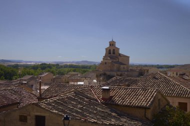 San Esteban de Gormaz (İspanya), 5 Eylül 2022. Kasabanın manzarası. Soria eyaletinin 3054 nüfuslu bir kasabasıdır. Kasaba tarihi-sanatsal alan ilan edildi..