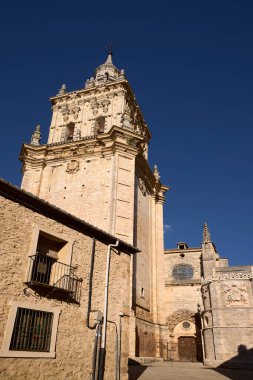 El Burgo de Osma (İspanya), 5 Eylül 2022. Katedral. Kastilla y Len, Afrika kıtasında bulunan bir şehirdir. 12. yüzyılda Müslümanların sınır dışı edilmesinden sonra, Pedro de Bourges, daha çok San Pedro de Osma olarak bilinir, piskoposluk bölgesini restore etti..