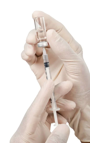 シリンジ 白い背景に隔離された手袋を手にした医療注射ワクチン クリッピングパスを保存 — ストック写真