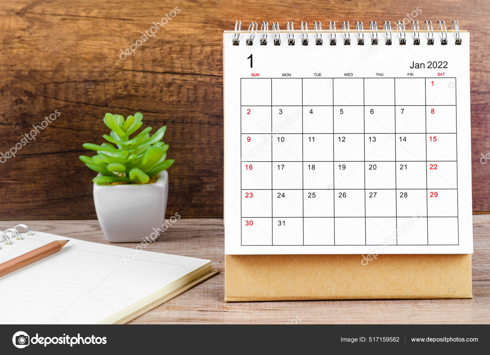 Calendario Escritorio Enero 2022 Sobre Fondo Madera: fotografía de stock ©  gamjai #517159582 | Depositphotos
