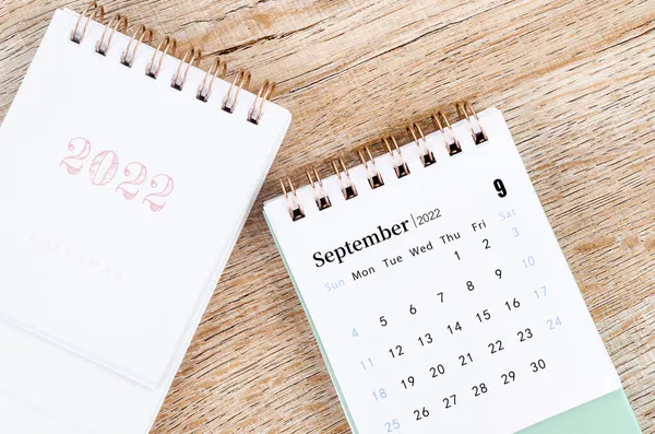 September 2022 Tischkalender Auf Holztisch — Stockfoto