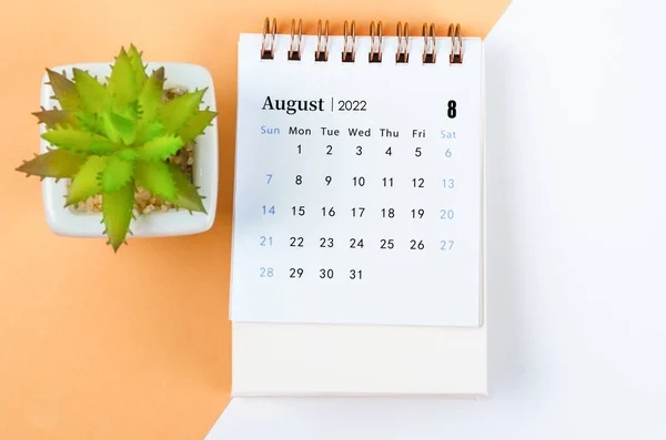Calendario Escritorio Agosto 2022 Con Maceta —  Fotos de Stock