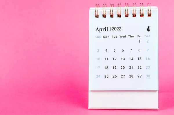 Calendario Escritorio Abril 2022 Sobre Fondo Rosa — Foto de Stock