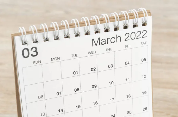 Calendário Mesa Março 2022 Sobre Fundo Madeira — Fotografia de Stock